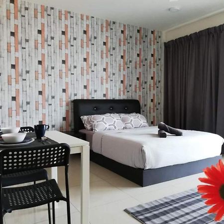 شاه علام Peanut Butter Homestay - Trefoil Setia Alam المظهر الخارجي الصورة